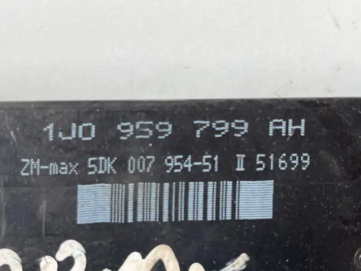 Volkswagen PASSAT B5 (1997 - 2000) 1J0959799AH Модуль комфорта — фото 3
