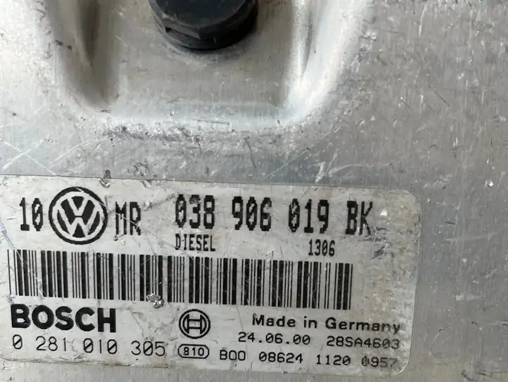 Volkswagen PASSAT B5 (1997 - 2000) 038906019BK Блок управления двигателем (ЭБУ) — фото 2