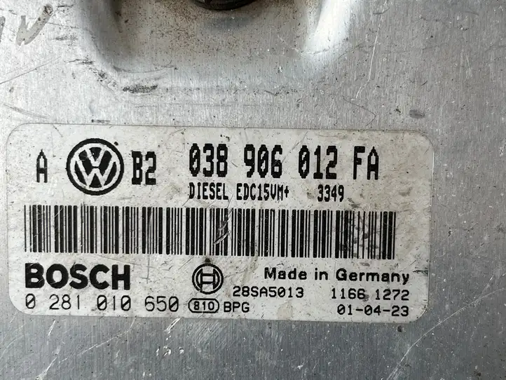 Volkswagen Golf IV (1998 - 2005) 038906012FA Блок управления двигателем (ЭБУ) — фото 2