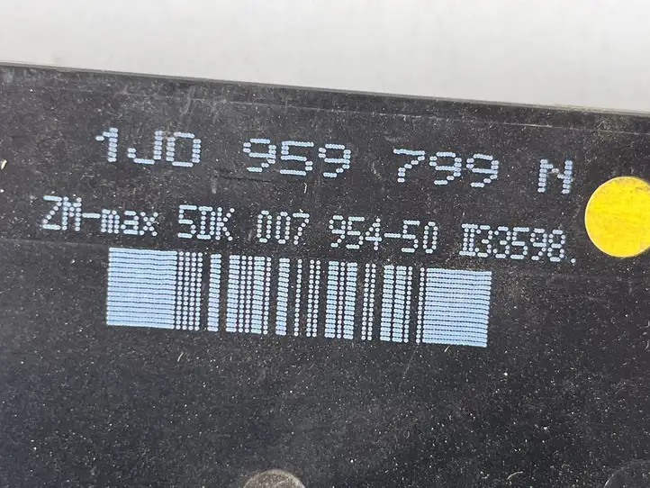Volkswagen PASSAT B5 (1997 - 2000) 1J0959799N Модуль комфорта — фото 2