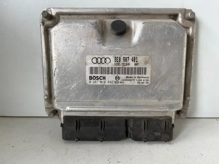 Audi A4 S4 B5 8D (1999 - 2001) 8E0907401 Блок управления двигателем (ЭБУ) — фото 1