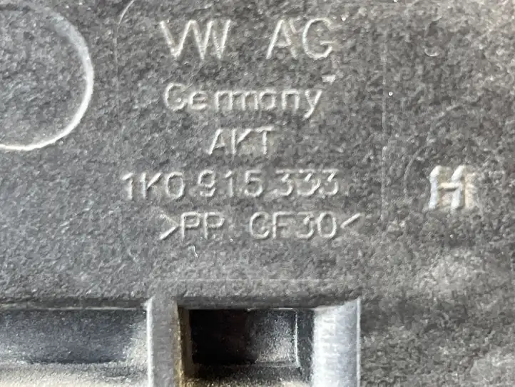 Volkswagen PASSAT B7 (2011 - 2014) 1K0915333 Ящик аккумулятора — фото 2