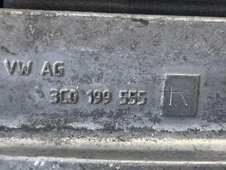 Volkswagen PASSAT B7 (2011 - 2014) 3C0199555 Опора двигателя — фото 2