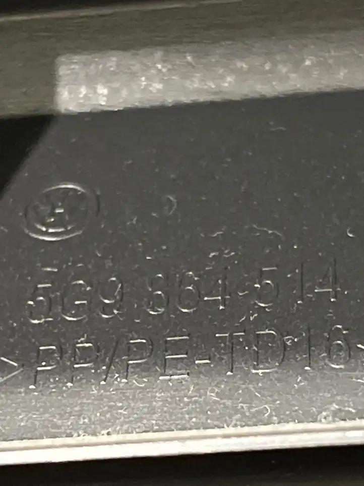 Volkswagen Golf VII (2013 - 2019) 5g9864514 Прочая отделка багажника — фото 3