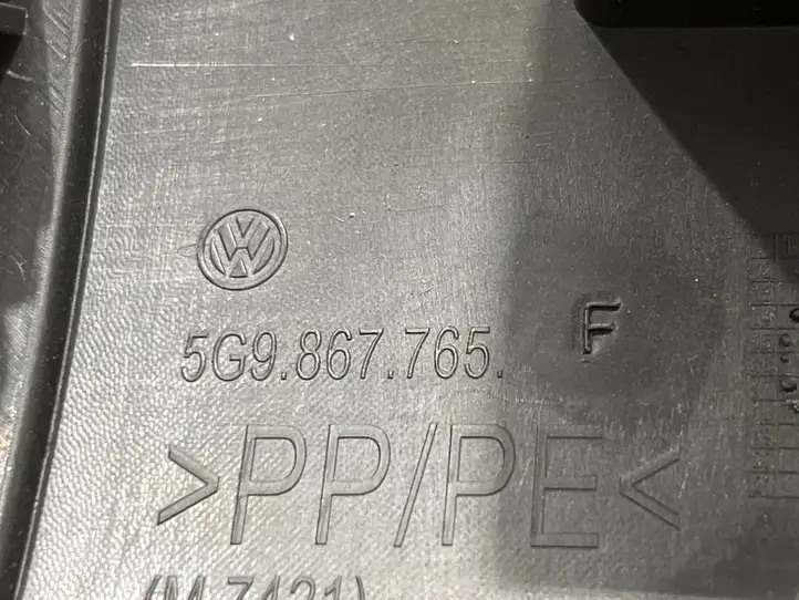 Volkswagen Golf VII (2013 - 2019) 5G9867765 Прочая отделка багажника — фото 2