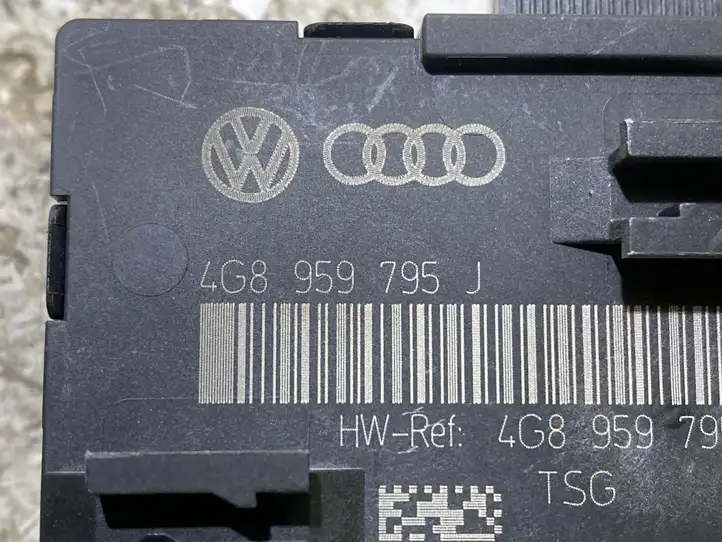 Audi A6 C7 (2011 - 2014) 4G8959795J Блок управления дверью — фото 2