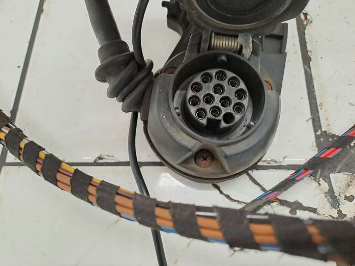Volkswagen Passat CC (2008 - 2012)  321546600001 Комплект крюка