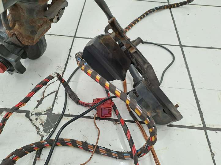 Volkswagen Passat CC (2008 - 2012)  321546600001 Комплект крюка