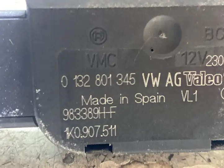 Volkswagen Golf V (2003 - 2009) 0132801345 Двигатель задвижки потока воздуха — фото 2