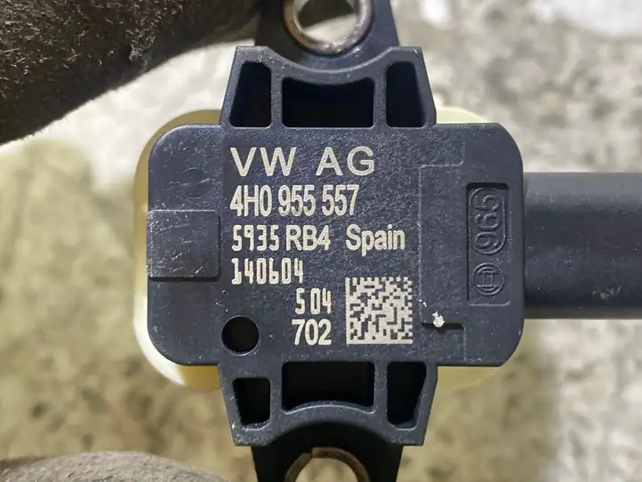 Audi A6 C7 (2011 - 2014) 4H0955557 Датчик удара SRS — фото 2