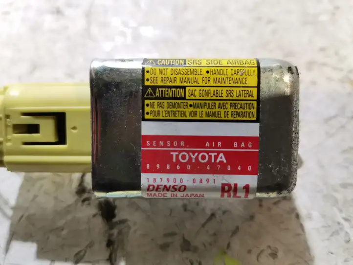 Toyota Prius (XW20) (2003 - 2009) 8986047040 Датчик удара SRS — фото 3
