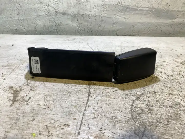 Ford Mustang VI (2015 - ) FR3B6360044ADW Замок заднего ремня — фото 1