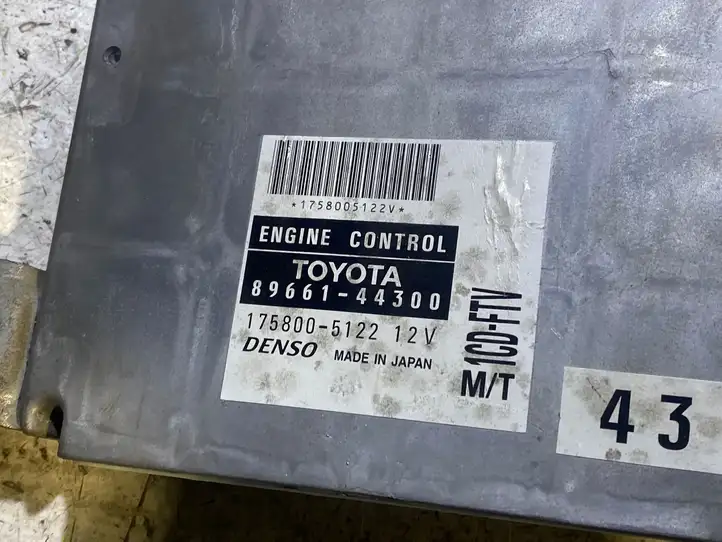 Toyota Avensis Verso (2004 - 2009) 8966144300 Блок управления двигателем (ЭБУ) — фото 2