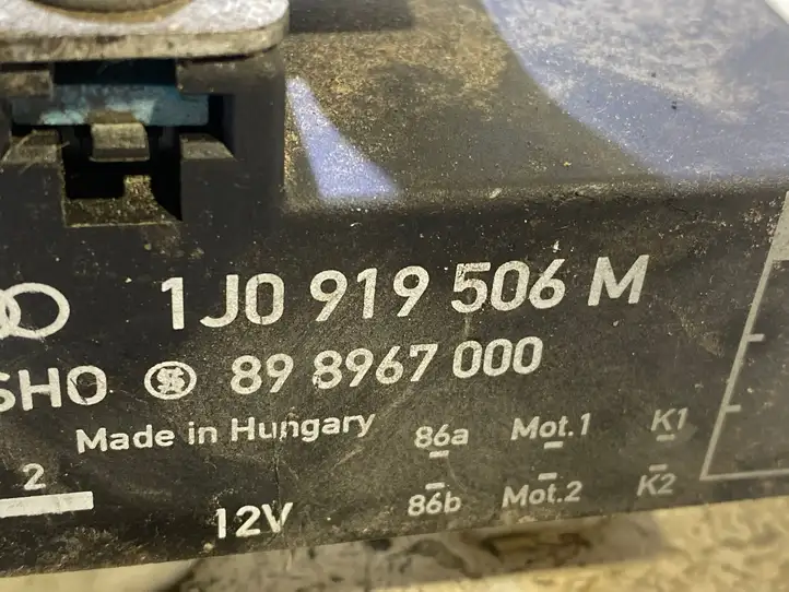 Volkswagen Golf VI (2009 - 2013) 1J0919506M Реле вентилятора охлаждения — фото 2