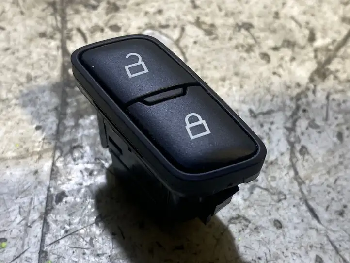 Ford Transit Custom (2014 - ) K2T140173BAW Включатель центрального замка — фото 1