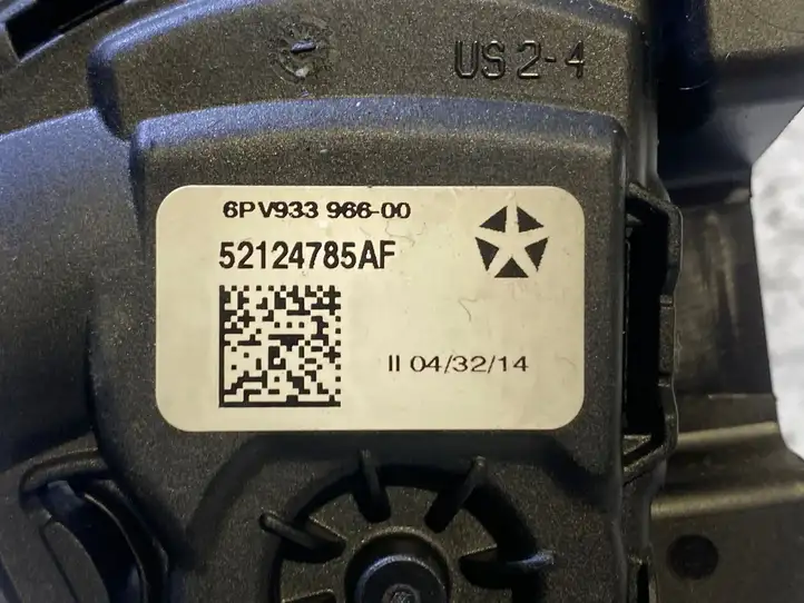 Jeep Grand Cherokee (2010 - 2021) 52124785AF Педаль акселератора — фото 2