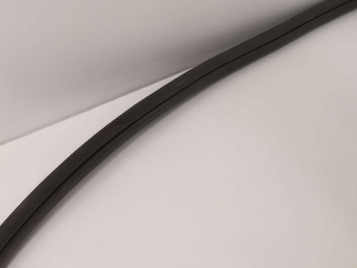 BMW 1 F20 F21 (2011 - 2019)  5172724083408 Уплотнительная резина на задних дверях