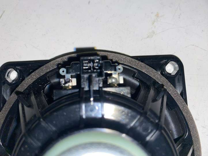 BMW 1 F20 F21 (2011 - 2019)  6513980415703 Громкоговоритель (громкоговорители) в заднем подоконнике