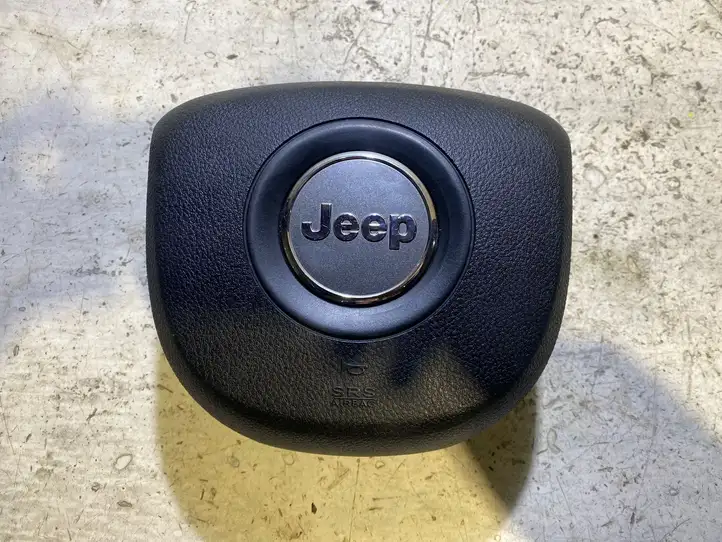 Jeep Grand Cherokee (2010 - 2021) P1WE131X9AF Подушка безопасности руля — фото 1