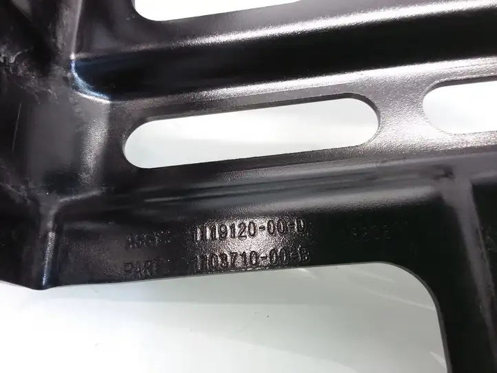 Tesla Model 3 (2017 - 2023) 110980800C Держатель аккумулятора — фото 5