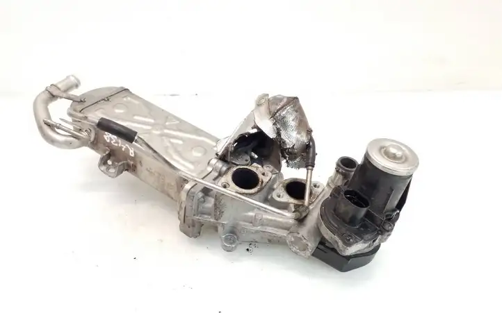 Skoda Octavia Mk2 (1Z) (2004 - 2013) 03L131512C Охладитель клапана EGR — фото 1
