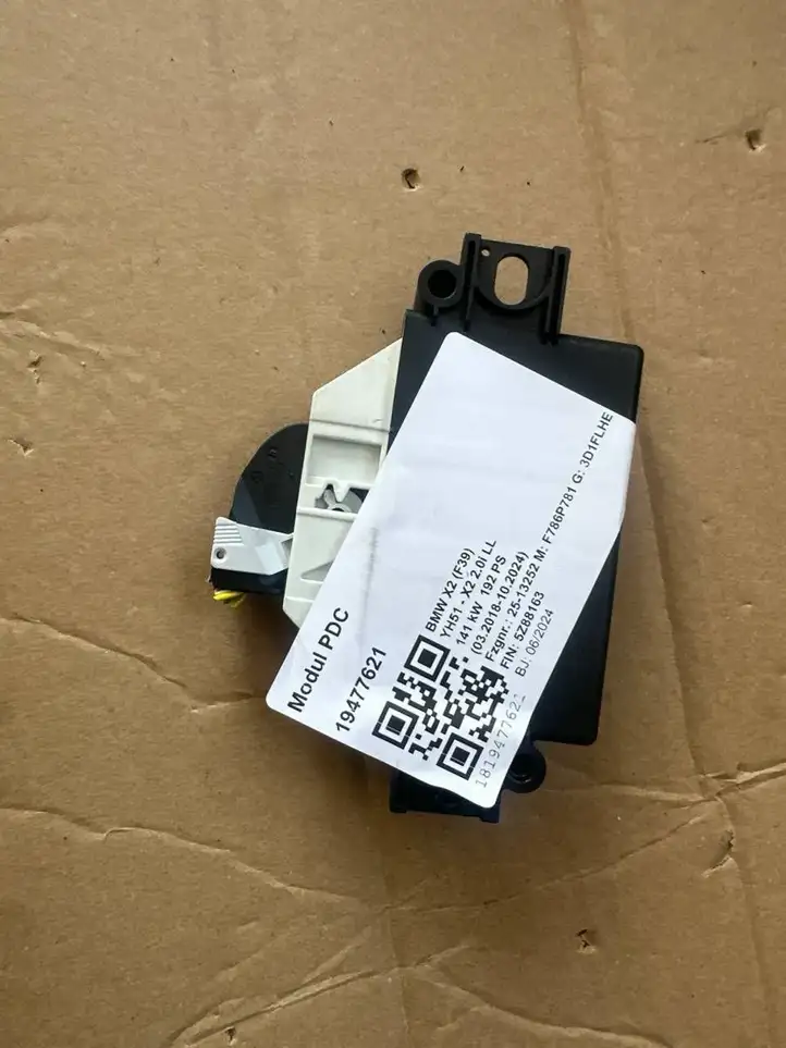Mini One Cooper F56 F55 (2012 - 2022) 5B39BC7 Кронштейн заднего датчика парковки — фото 2