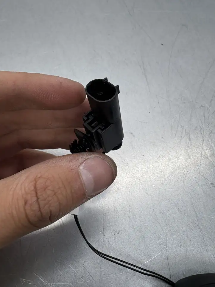 Porsche Macan (2019 - )  95B927227B Выдвижная ручка заднего стекла багажника