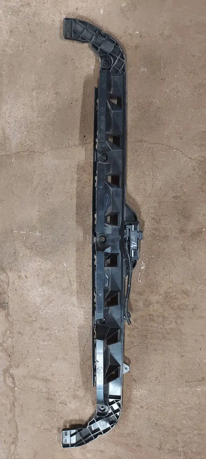Jeep Grand Cherokee WL (2017 - 2022) 68287855AA Кронштейн заднего бампера — фото 2