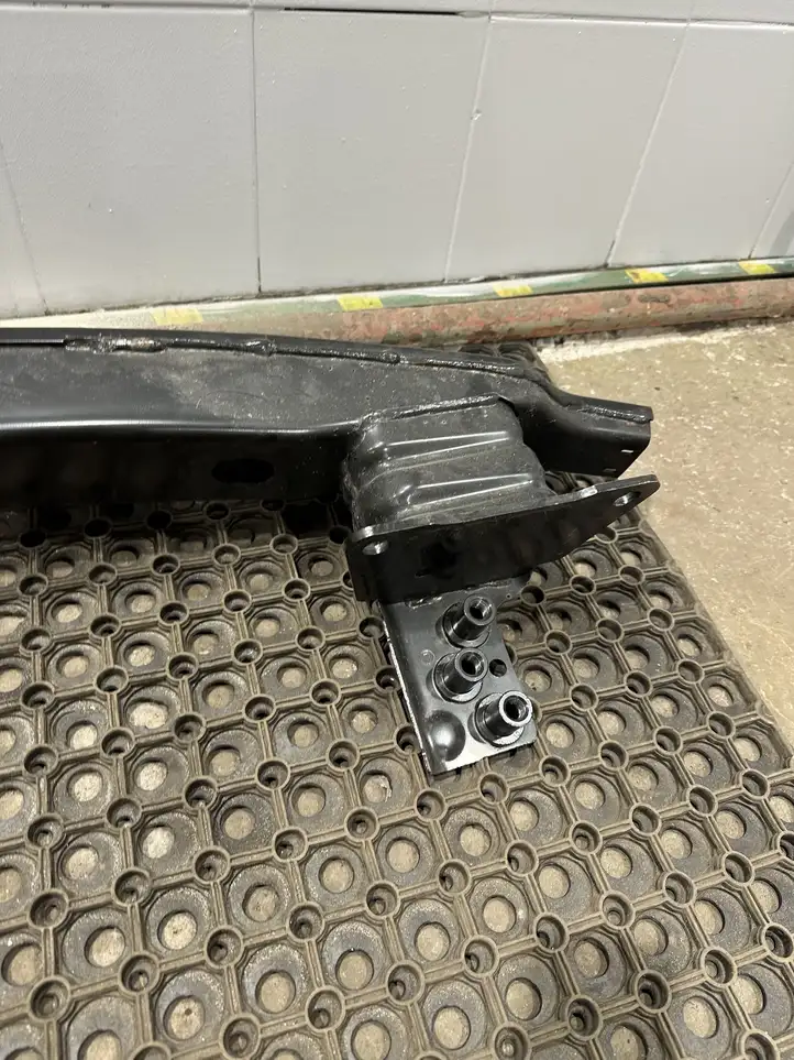 Land Rover Range Rover Sport L461 (2017 - ) N9X217906AD Усилитель заднего бампера — фото 2