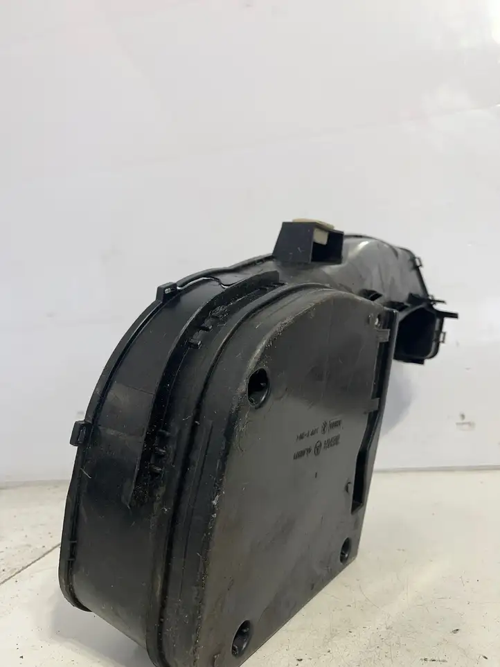 Mercedes-Benz CLS C219 (2003 - 2011)  9400971 Другая деталь салона