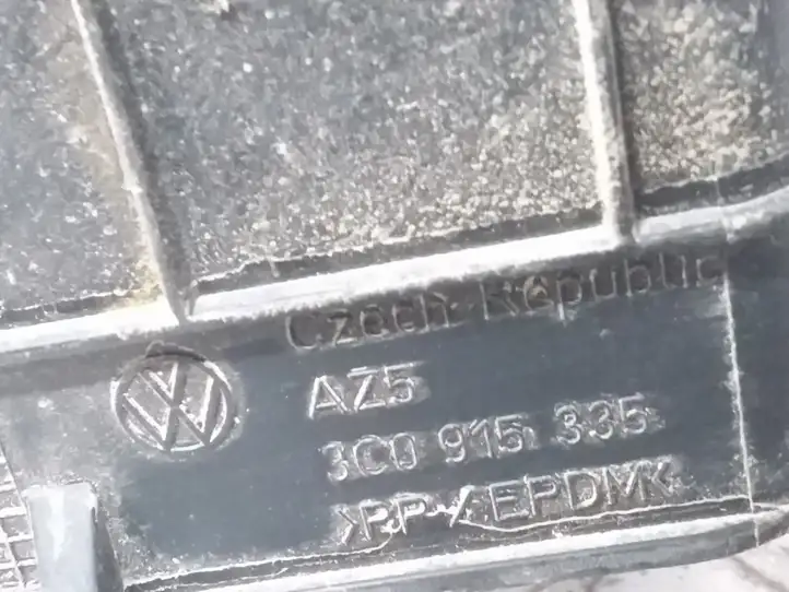 Audi Q3 8U (2011 - 2014) 3C0915335 Ящик аккумулятора — фото 3