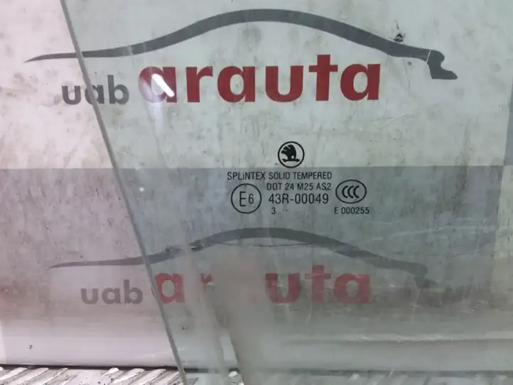 Skoda Octavia Mk1 (1U) (1996 - 2004)   Основное стекло передних дверей (четырехдверного автомобиля)