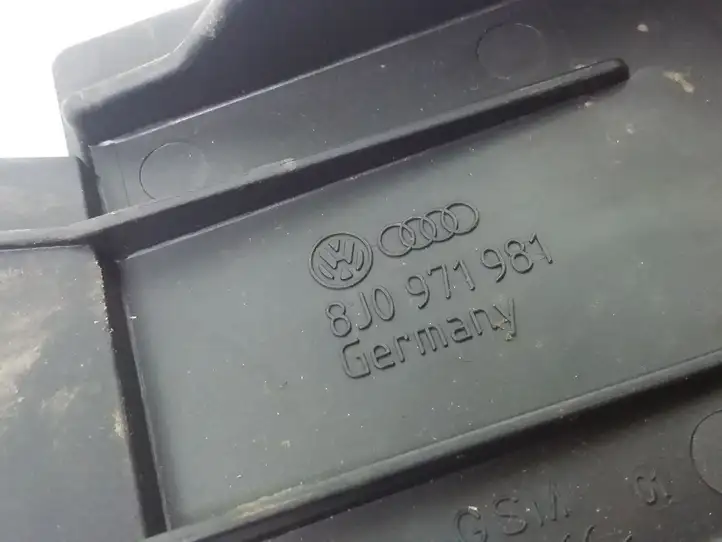 Audi A4 S4 B8 8K (2007 - 2011) 8J0971981 Прочие детали салона — фото 3