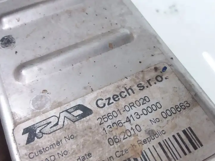 Toyota RAV 4 (XA30) (2006 - 2016)  256010R020 Охладитель EGR