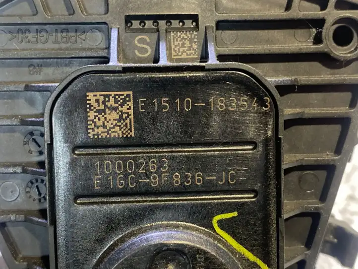 Ford Edge II (2015 - ) E1510183543 Педаль акселератора — фото 2