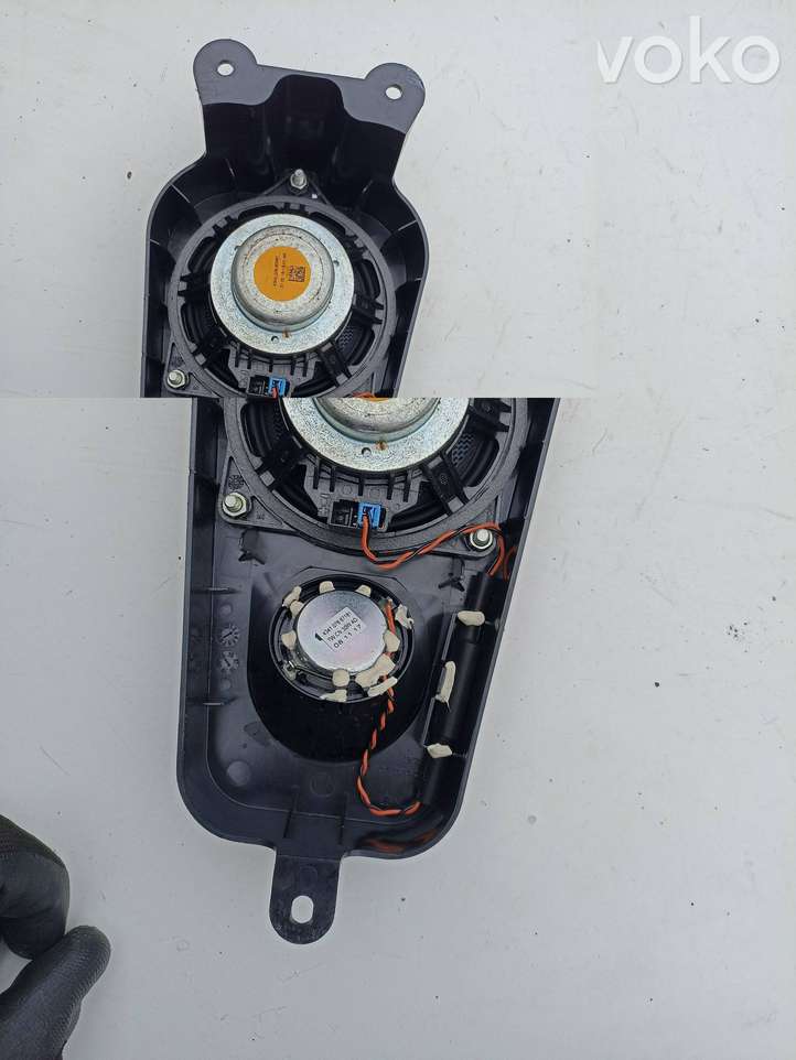BMW X5 F15 (2013 - 2017)  9294942 Громкоговоритель (громкоговорители) в заднем подоконнике
