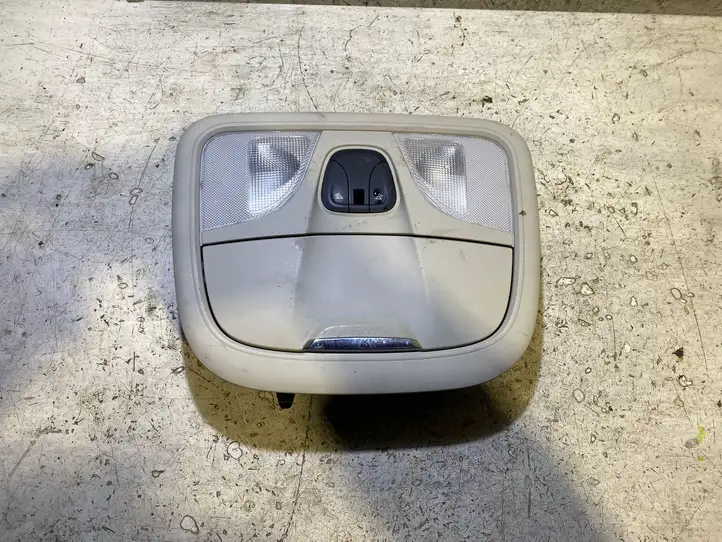 Chrysler 200 (2015 - ) 5MK051L2AE Передняя подсветка — фото 1