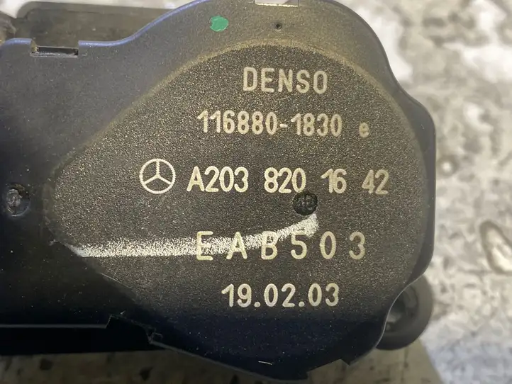 Mercedes-Benz C W203 (2000 - 2007) A2038201642 Двигатель задвижки потока воздуха — фото 2