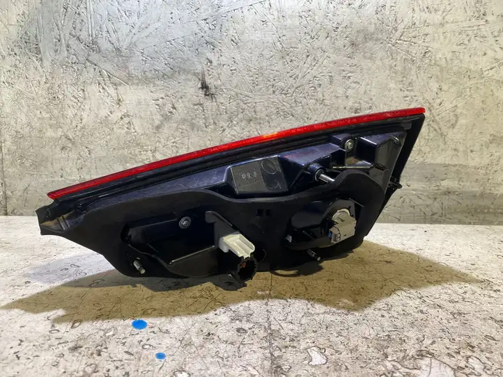 Nissan Qashqai (2013 - 2017) 22623780 Задний фонарь в крышке багажника — фото 4