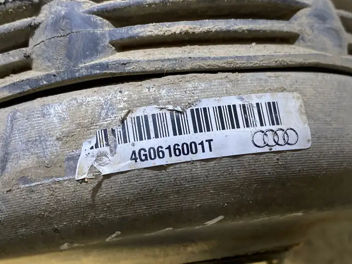 Audi A6 C7 (2011 - 2014) 4G0616001T Задняя пневмостойка — фото 2