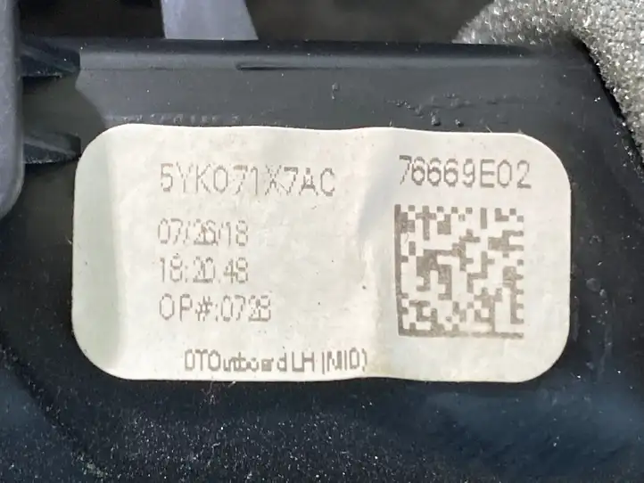 Dodge Ram (2018 - ) 5YK071X7AC Воздуховоды системы отопления/климатики — фото 2