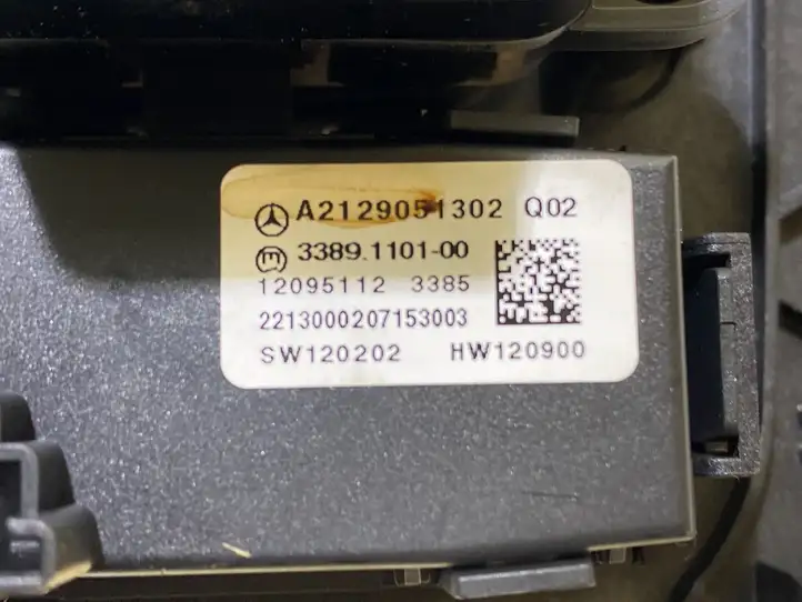 Mercedes-Benz E W212 (2009 - 2016) A2129051302 Другие включатели / ручки/ переключатели — фото 2