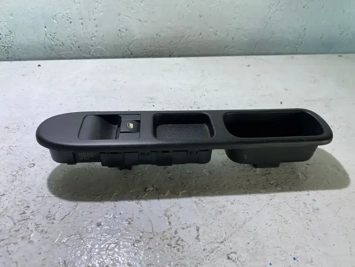 Peugeot 307 (2005 - 2008) 96351625XT Блок кнопок стеклоподъемников — фото 1