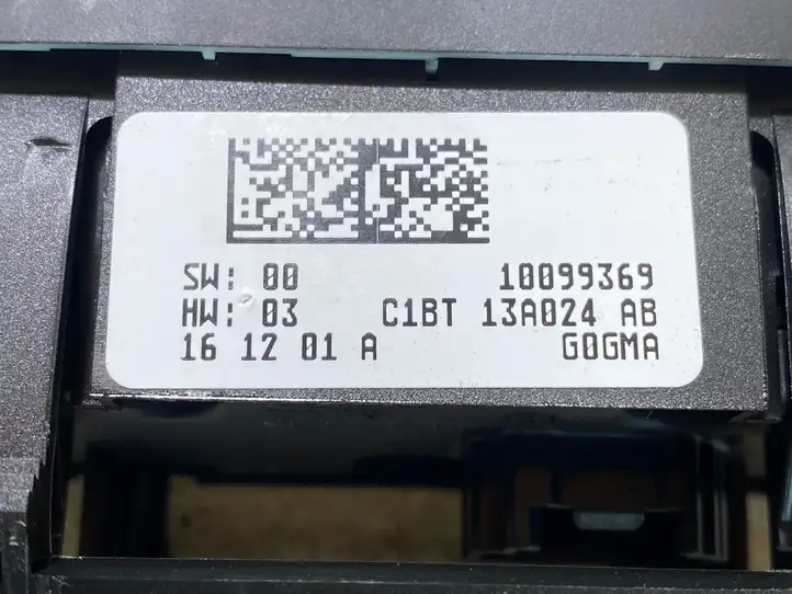 Ford Fiesta (2013 - 2017) C1BT13A024AA Включатель фонарей — фото 2