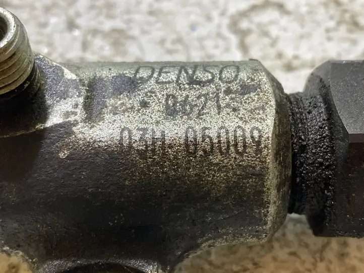 Toyota Corolla Verso AR10 (2004 - 2009) 8945860010 Магистральная топливная трубка — фото 2