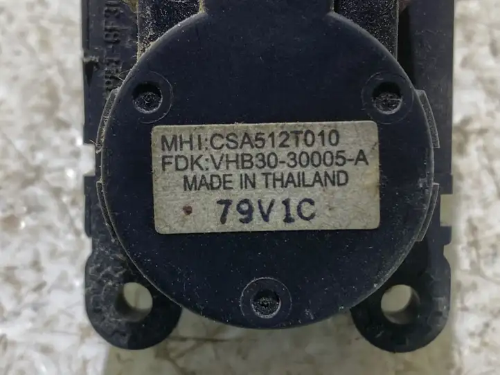Mitsubishi Outlander (2007 - 2012) CSA512T010 Двигатель задвижки потока воздуха — фото 2