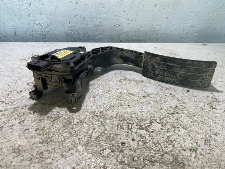 Renault Clio IV (2012 - 2019) 6PV00997802 Педаль акселератора — фото 1