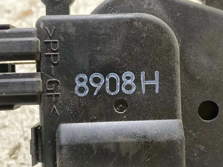 Volvo S60 (2000 - 2004) 8908H Двигатель задвижки потока воздуха — фото 2