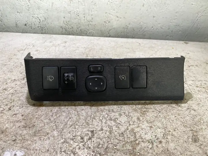 Toyota Avensis T270 (2009 - 2012) 5544605060 Другие включатели / ручки/ переключатели — фото 1