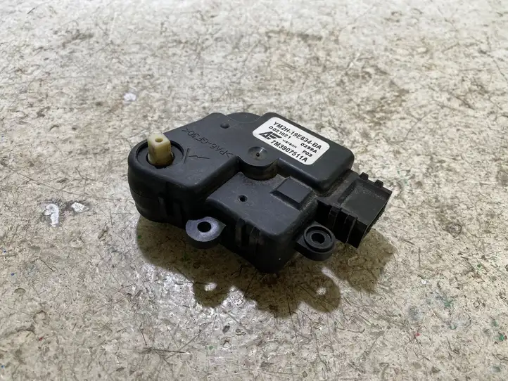 Volkswagen Sharan (2003 - 2010) 7M3907511A Двигатель задвижки потока воздуха — фото 1